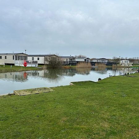 Waterside Ingoldmells S7 Santanavan 4 Hotel Buitenkant foto